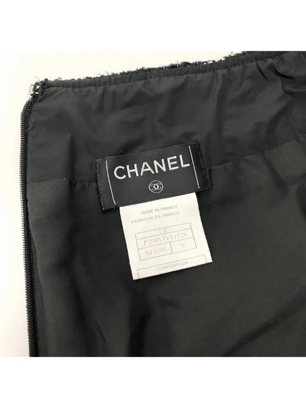 Chanel Vintage Tweed Skirt Knee Length Logo Plate White Wool